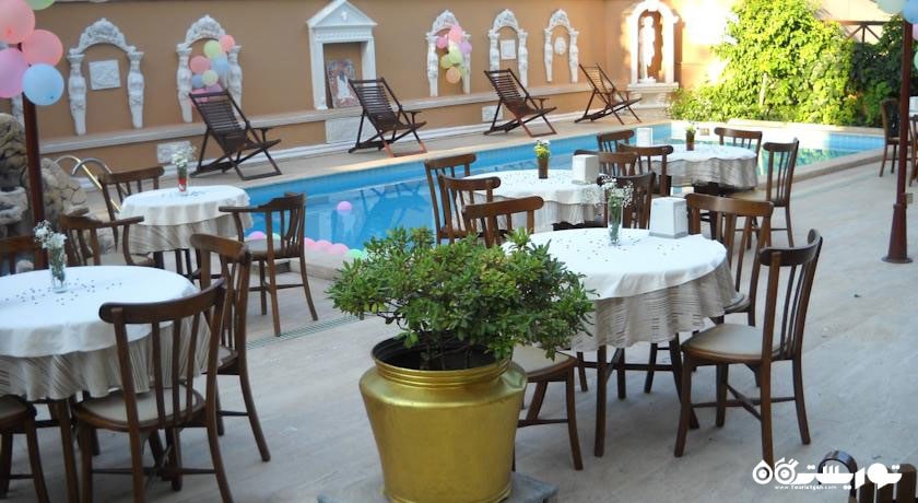 رستوران فضای باز هتل تریانا